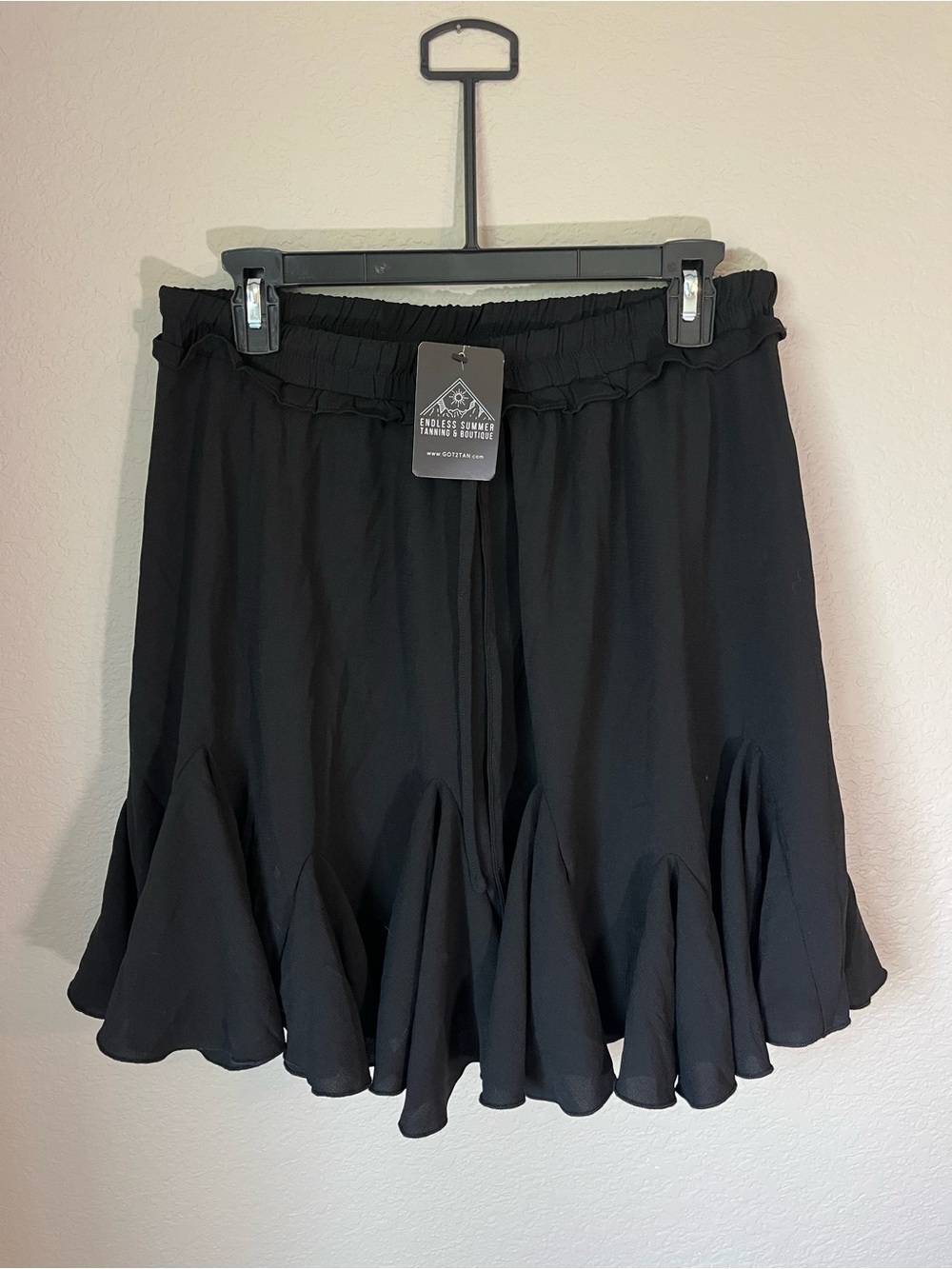 Jodifl Black Ruffle Hem Mini Skirt Size M Boutique Elastic Waist NWT